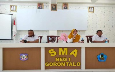 Menindaklanjuti penyampaian Gubernur Provinsi Gorontalo dalam Virtual Meeting Kepala Sekolah SMA/ SMK/ SLB se Provinsi